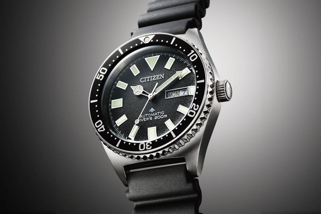Citizen Challenge Diver Automatic: Kháng nước 200 mét - giá chỉ hơn 7 triệu Đồng
